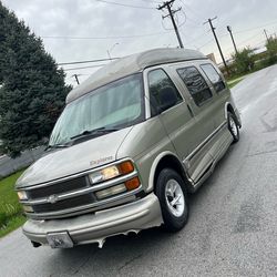 2002 Chevy Express 1500 Explorer Van