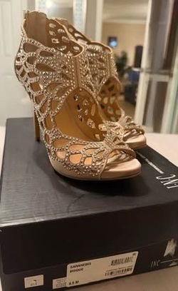 INC Saranebis Bisque 6.5M heels