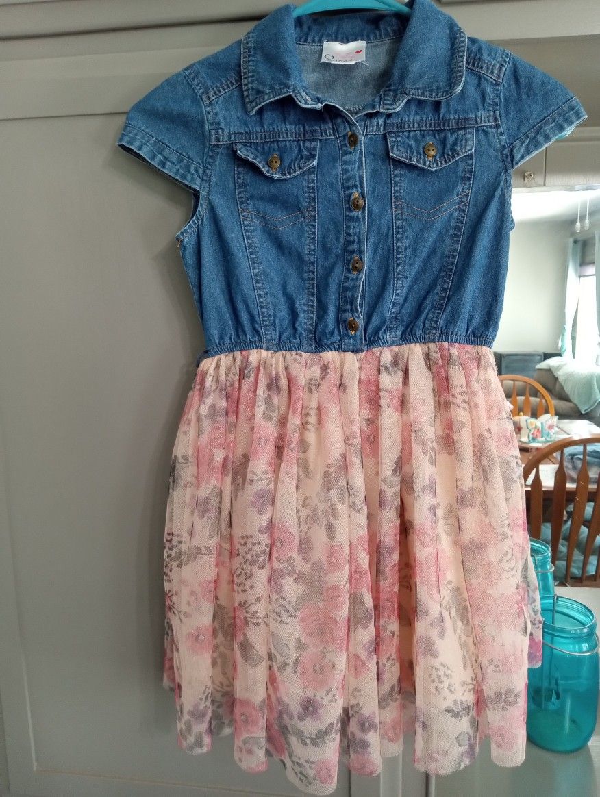 Girls Size 7 Dress Bundle!!