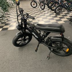  V9-G60 Moto Style E-Bike • 3000W Peak Power • New in Box