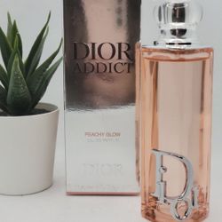 Dior
 
Addict Peachy Glow Eau de Parfum

1.7 fl 
