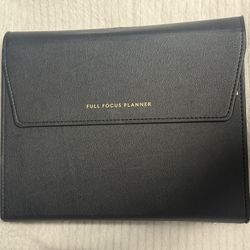 Full Focus Black Loose Leaf Vegan Leather Binder With 2 Quarterly Planner Pages