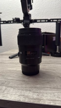 Sigma 35mm f/1.4 DG Camera Lens E Mount