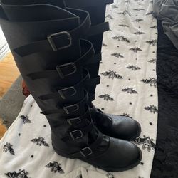 Medieval Black Boots 