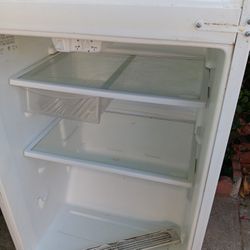Good Refrigerator For Sale 