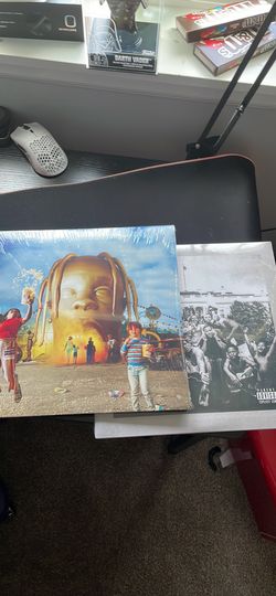 ASTROWORLD AND TO PIMP A BUTTERFLY VYNILS 