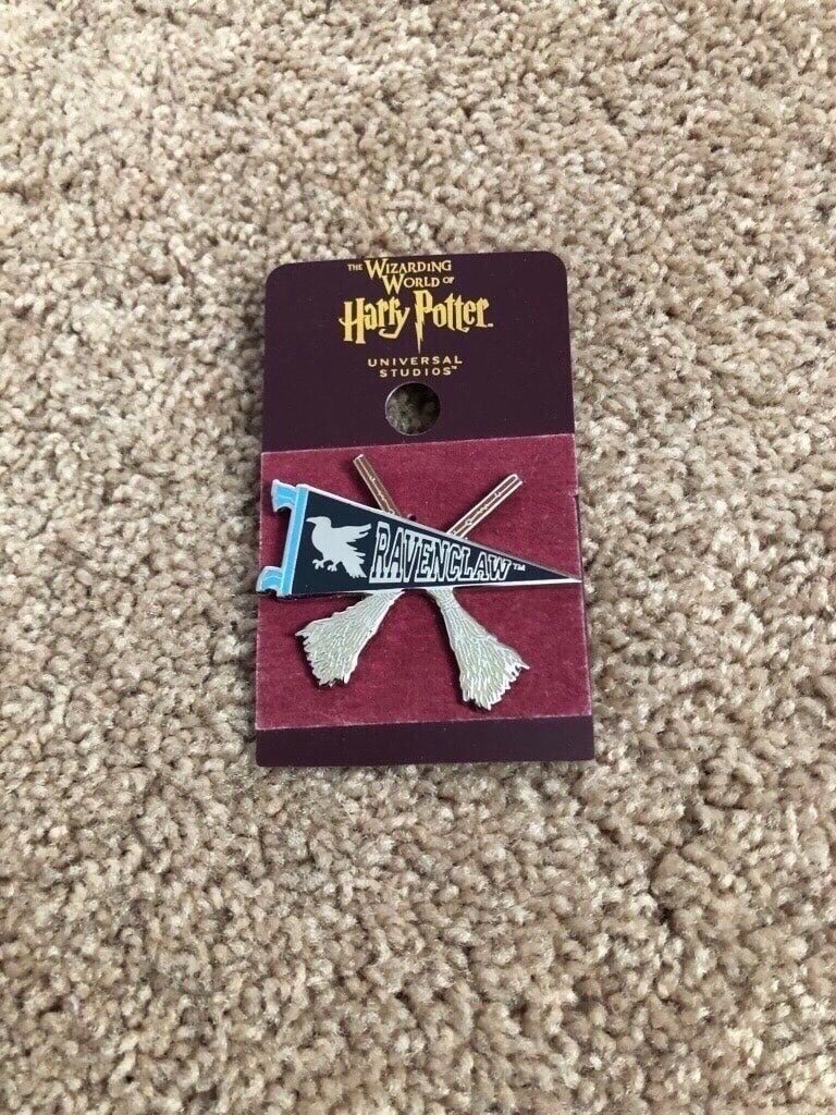 HARRY POTTER Raven claw pin Harry Potter collection
