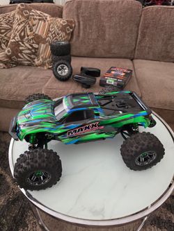 🔥 Traxxas Maxx Ultimate Green – Loaded Bundle – $675 🔥