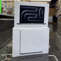 MacBook Pro & MacBook Air M4 Chip (Latest Models) Take It Home In Payments/ llévalo a casa en pagos 