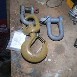 Crasby Hoist Hook And Two Chakles