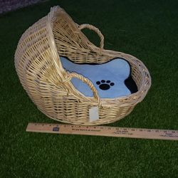 This Is A Cute Secure Dog Or Cat Bed See Pics Of More