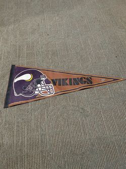 Vikings pennant 30”