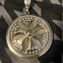 Silver Spinner Pendant With Rhinestones