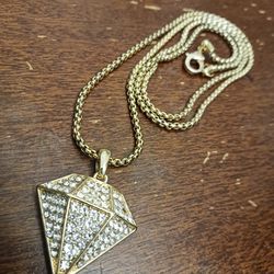 Gold Link Chain & Diamond Charm