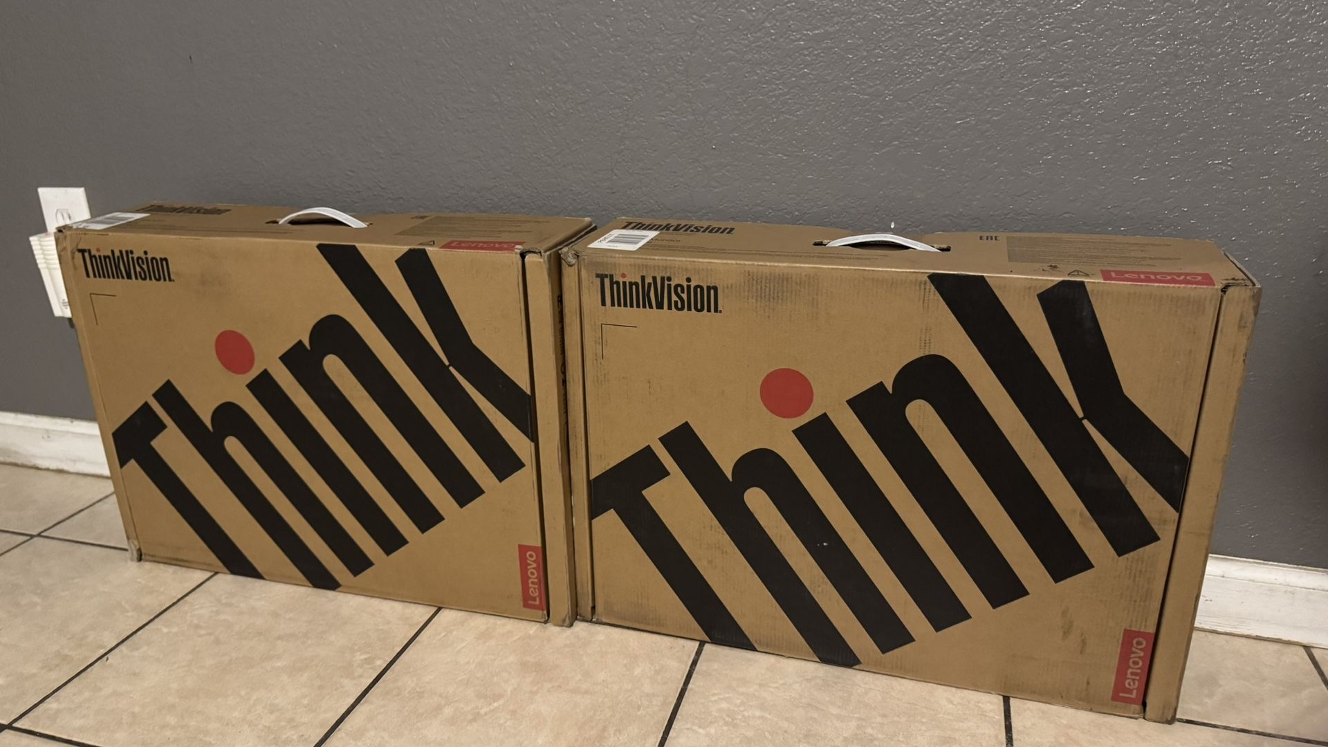 2 lenovo thinkvision t24i-30 lcd monitor