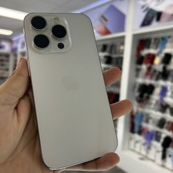 Iphone 15 Pro Unlocked + Iphone 17/Air/Pro/Max Available 