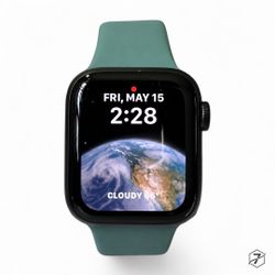 Apple Watch SE 40mm GPS - 93% Battery - Bundle Included