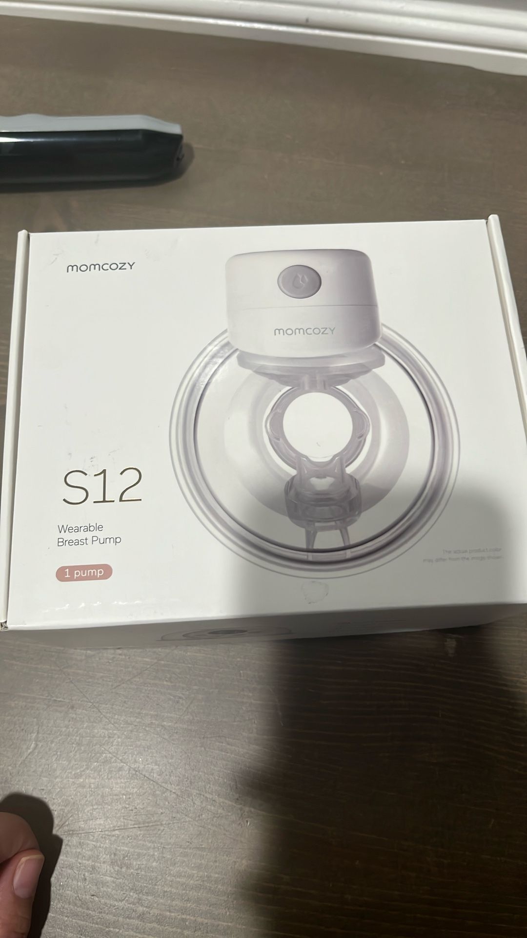 Momcozy wearable breast pump (1 pump)