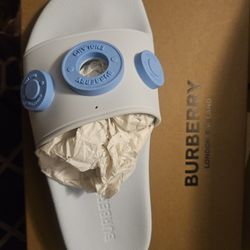 Brand New Burberry White And Baby Blue Slides