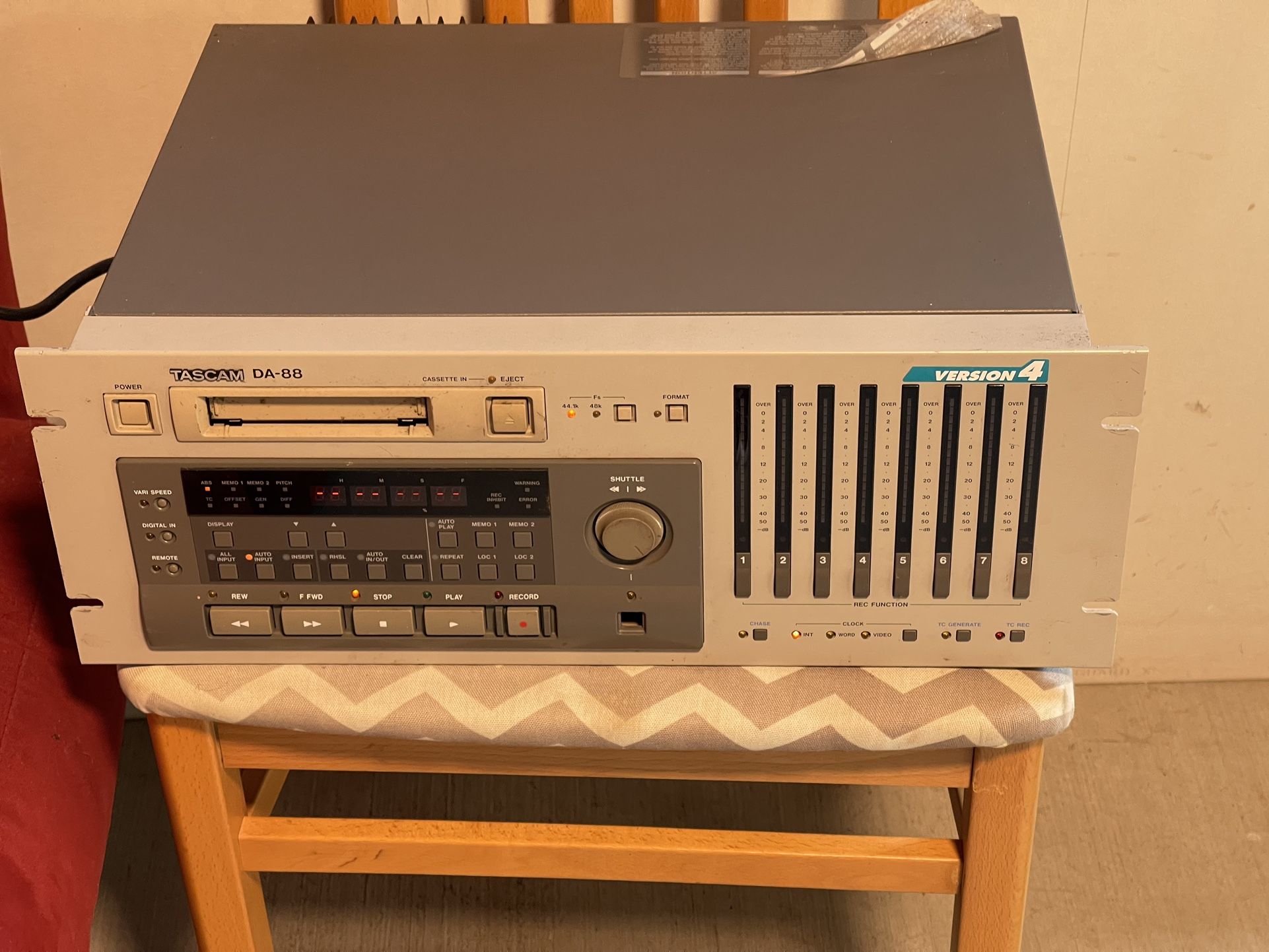 TASCAM DA - 88 / 8 CHANNEL DIGITAL RECORDER (MASTER) - AS-IS *