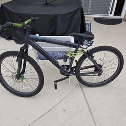 Genesis V2100 Mountian Bike