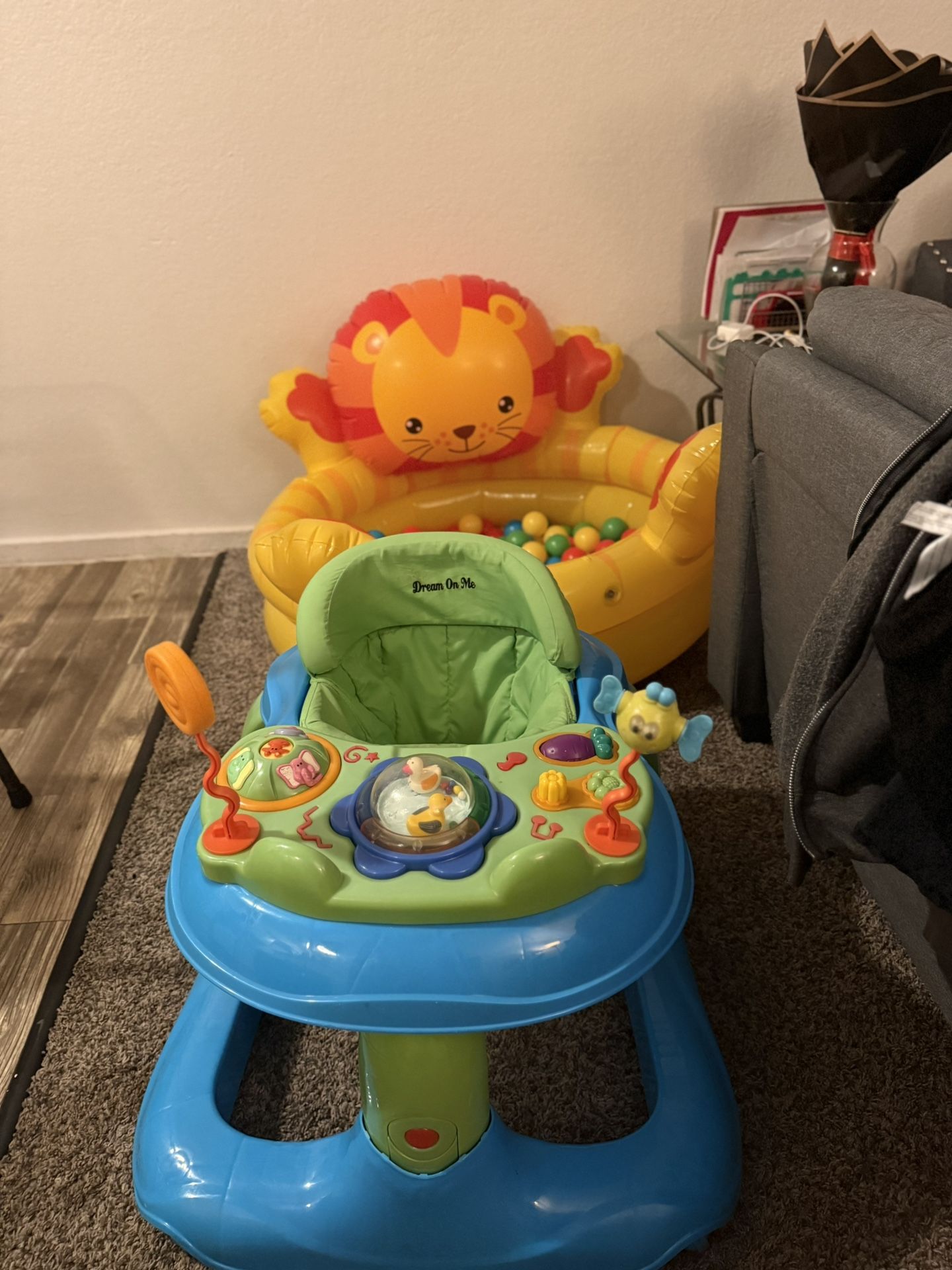 Baby Walker 