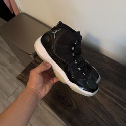 Vnds Jordan 11 Jubiliees Size 5.5 No Box 