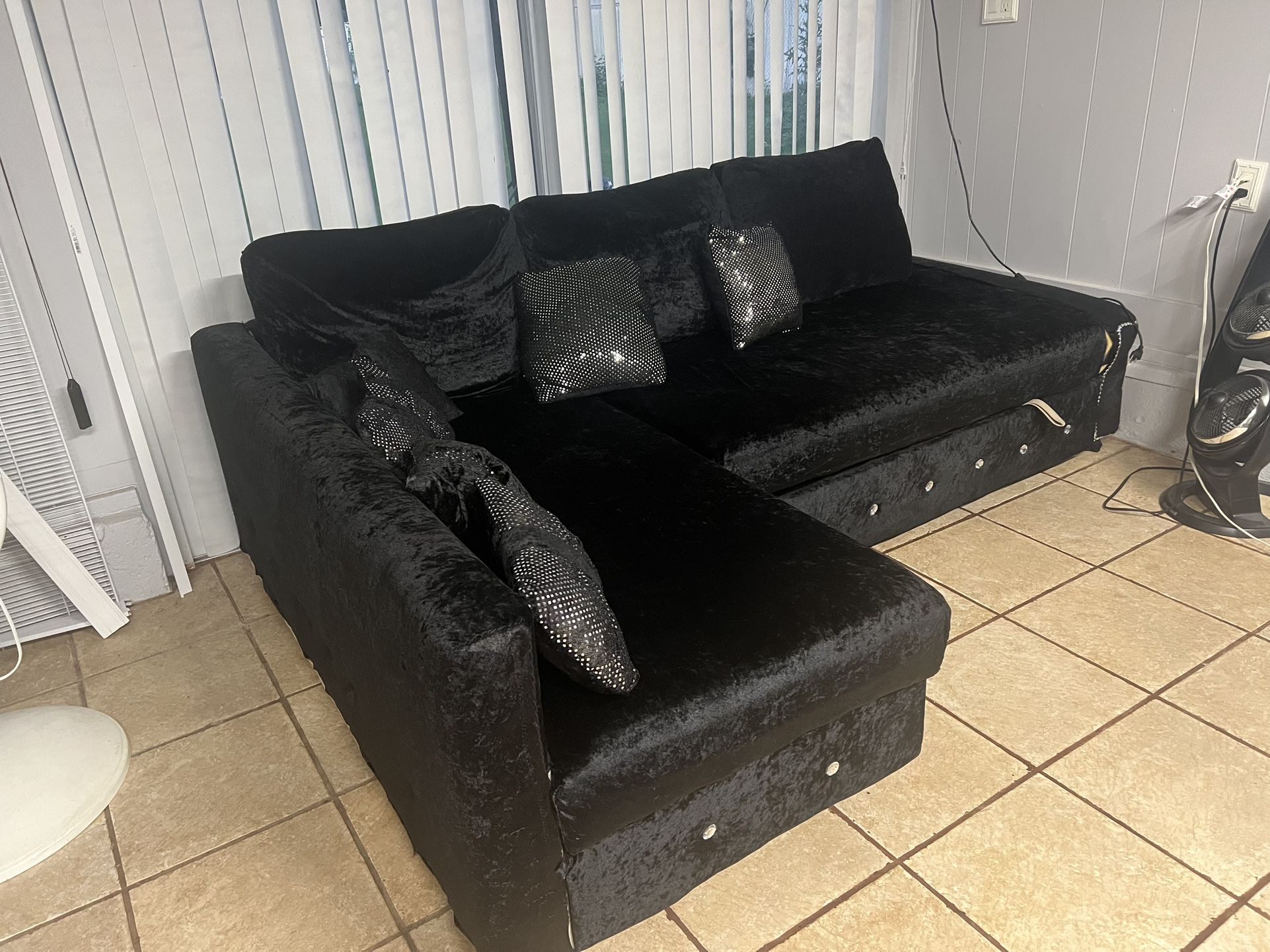 Extendable Bed/Couch