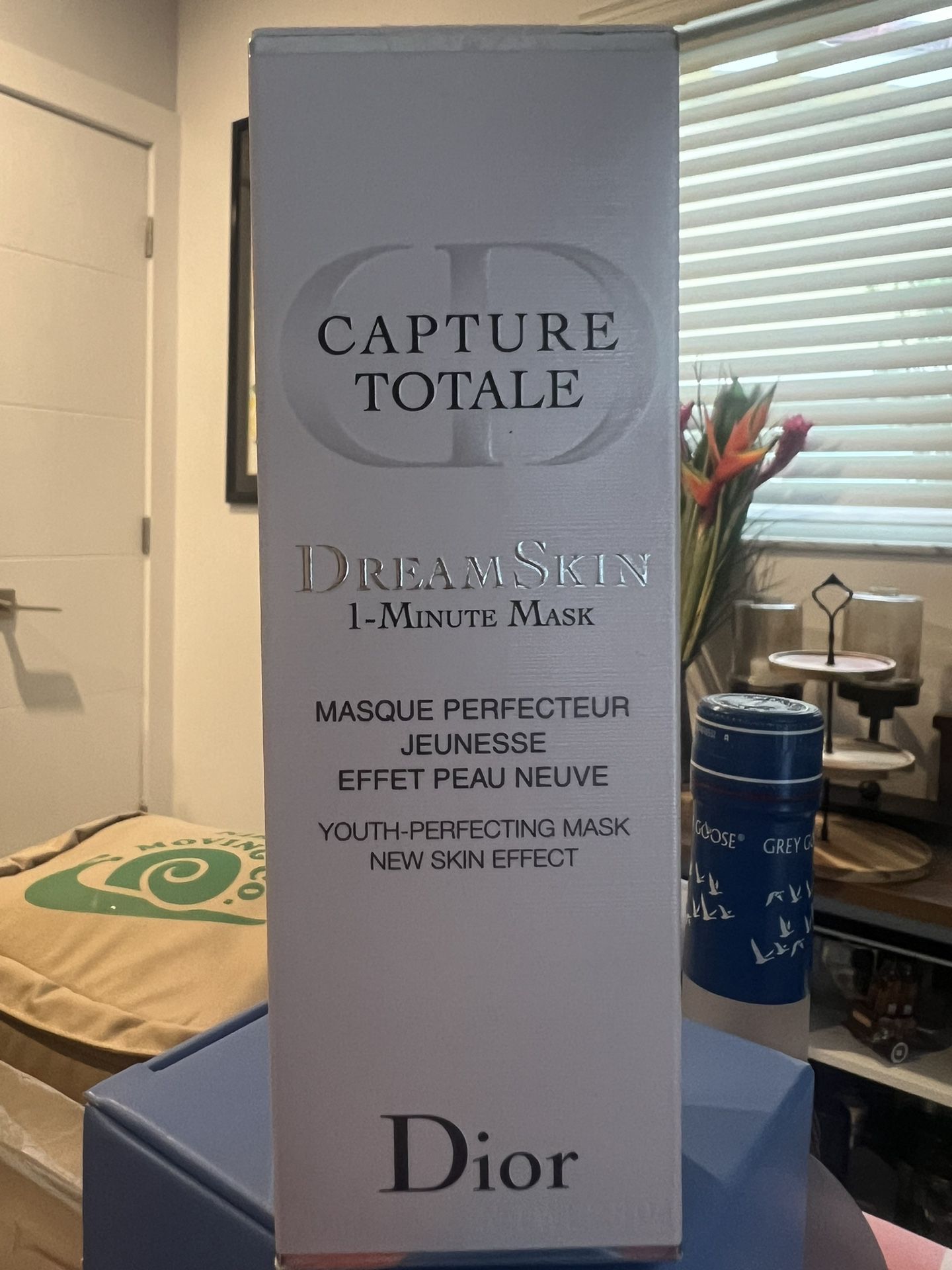CAPTURE DREAMSKIN 1-MINUTE MASK Youth-Perfecting Face Mask – Peel Effect