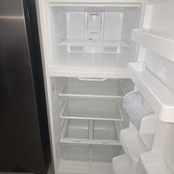 Frigidaire 18 cu apartment side 