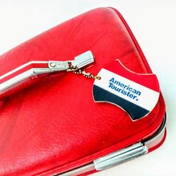 Authentic 1960 Vintage love American Tourister Make Up Travel Case.