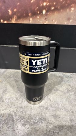 Yeti 40 oz Rambler Travel Straw Mug