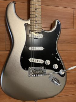 2021 Fender 75th Anniversary Silver Stratocaster