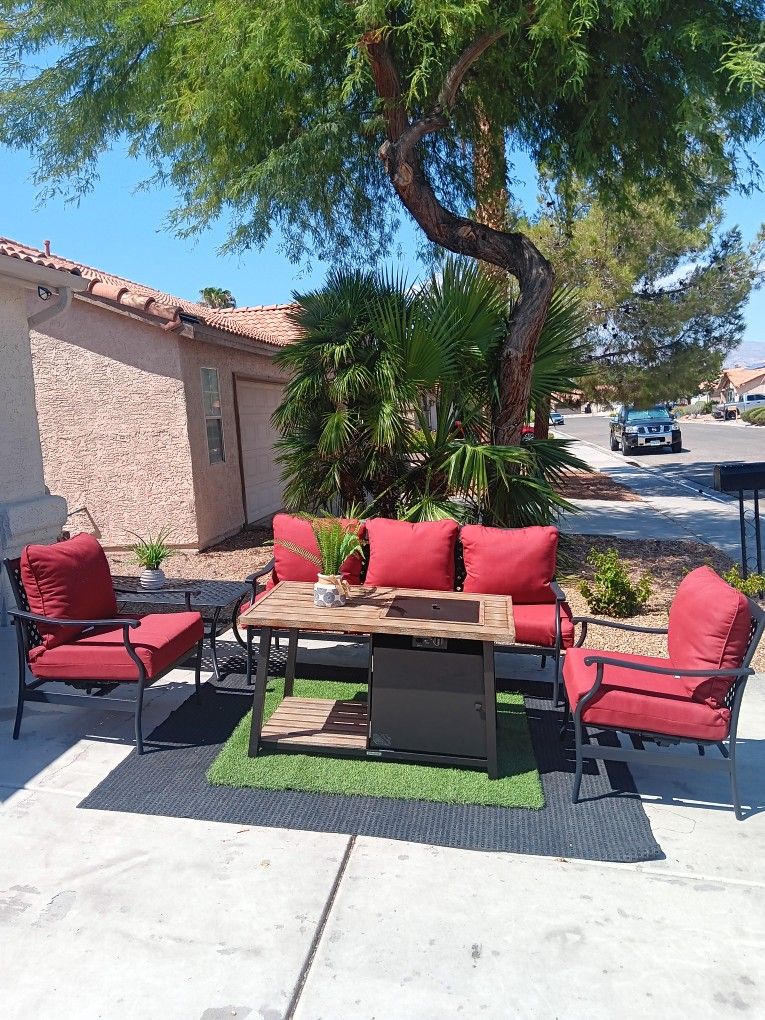Patio Set All New Fire Pit And 6 Chairs