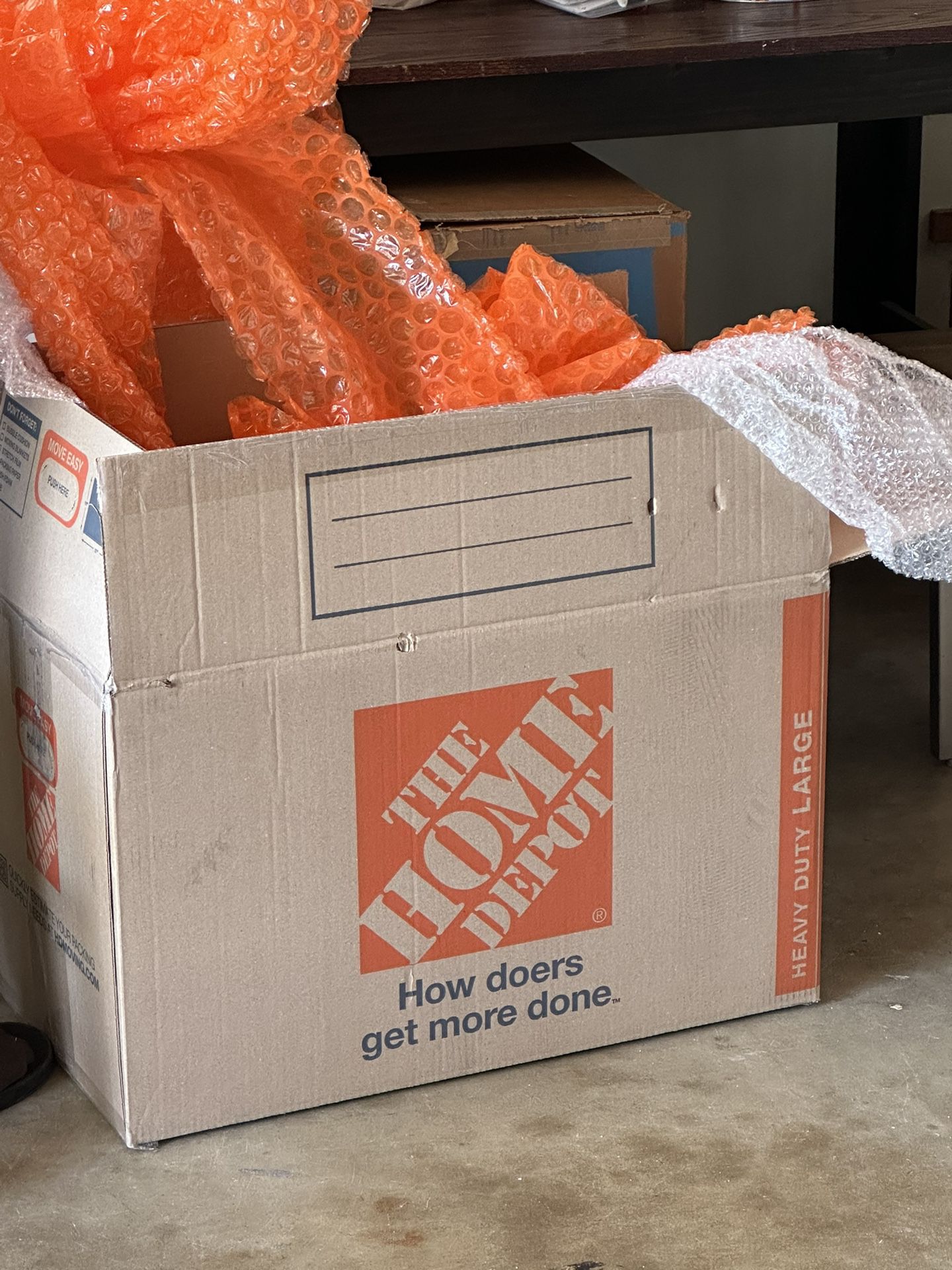 Home Deport Box LARGE Moving Box
