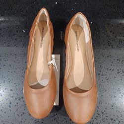 Women Flats
