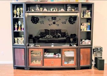 RoomsToGo Entertainment Unit - TV Stand