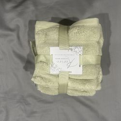 ✨ Household Essentials Bundle – Towels, Kitchen Mats, Cleaning Cloths & More (Brand New)