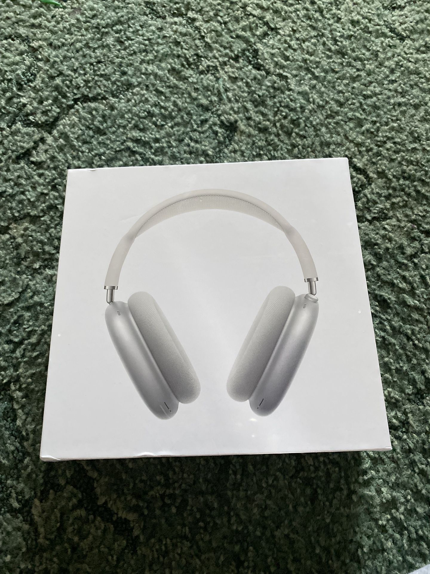 AirPod max Silver