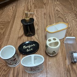 Bathroom accessories all for $5