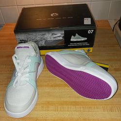 NEW IN BOX UNISEX SEA DOO WATER SHOES, MEN'S SIZE 7 WOMEN'S SIZE 8.5 RETAILS $47-$95 SEE SCREENSHOTS