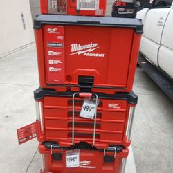 Milwaukee Packouts and Battery 