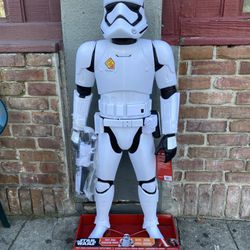 Gamle tider Rejsende Ydmyge Jakks Big-Figs Colossal Star Wars Episode VII 48.5" First Order  Stormtrooper WORKING for Sale in Fremont, CA - OfferUp