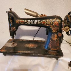 Antique Singer Sewing Machine WORKS