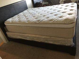 QUEEN BED MEMORY FOAM MATTRESS