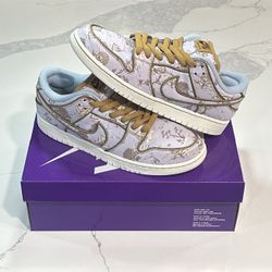 Nike SB Dunk Low (City of Style)(BRAND NEW)