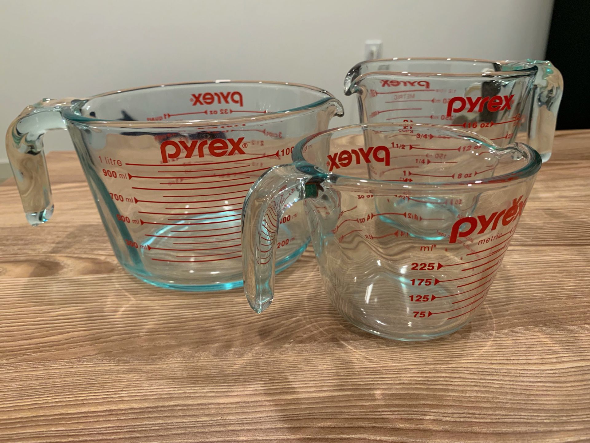 Pyrex 3 piece glass set for sale