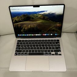  Macbook Air 13” M2 8GB/512GB like New and software for Free