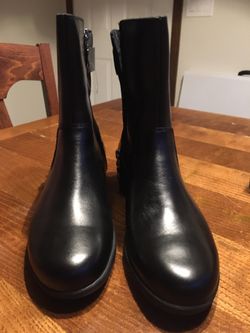 New Aravon weatherproof boots women’s 9