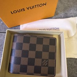 LUXURY WALLET BRAND NEW!!! 